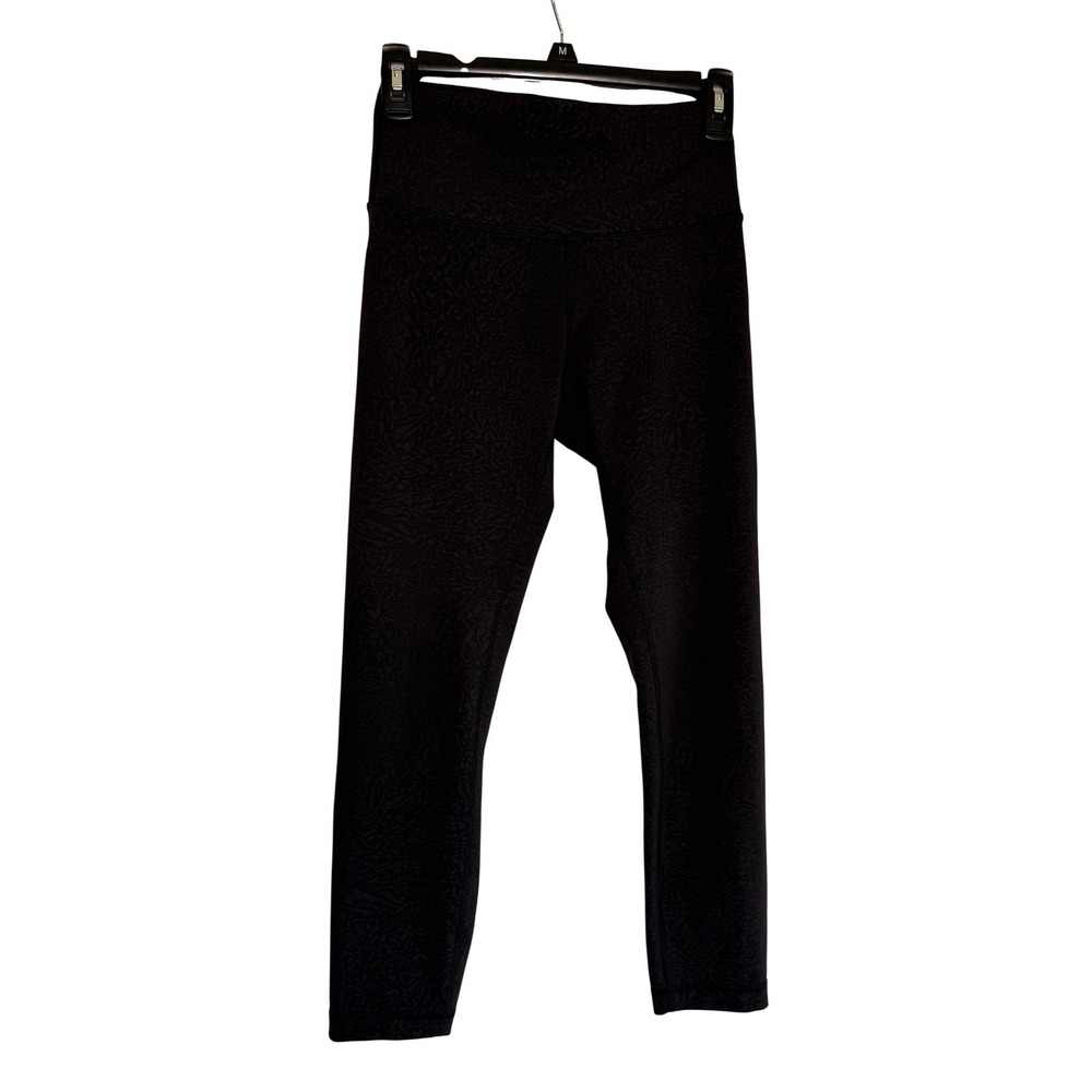Lululemon Wunder Under High-Rise Tight Black Embossed Pattern Leggings Size 6